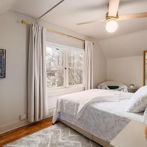 The Hunter House Bed & Breakfast Vancouver